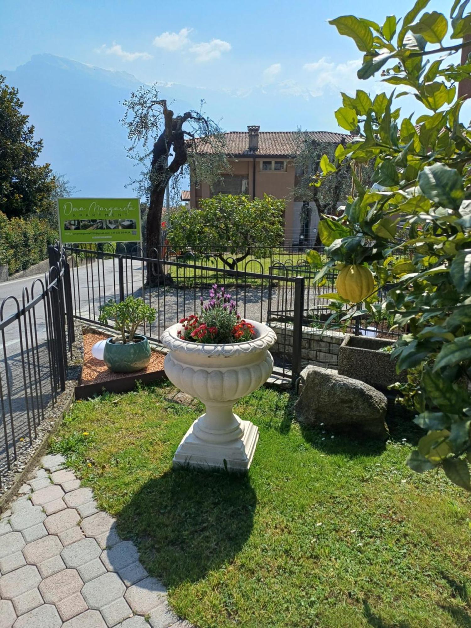 Oma Margareta Apartment Limone sul Garda Extérieur photo